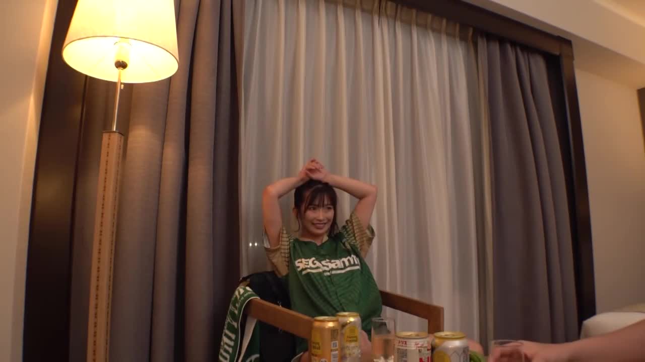 熱量爆炸！色情爆炸！我穿著制服觀看體育比賽並做了○○！第一次看足球真是太興奮了！豐滿的 G 罩杯女孩的原始性愛和中出！瓦卡 - AV大平台 - 中文字幕，成人影片，AV，國產，線上看