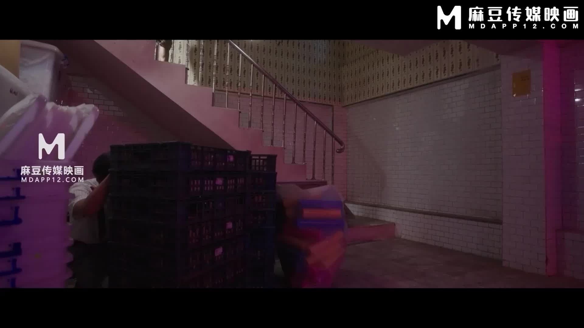 新婚妻子與菜老闆菜攤廁所姦淫嬌妻（下） - AV大平台 - 中文字幕，成人影片，AV，國產，線上看