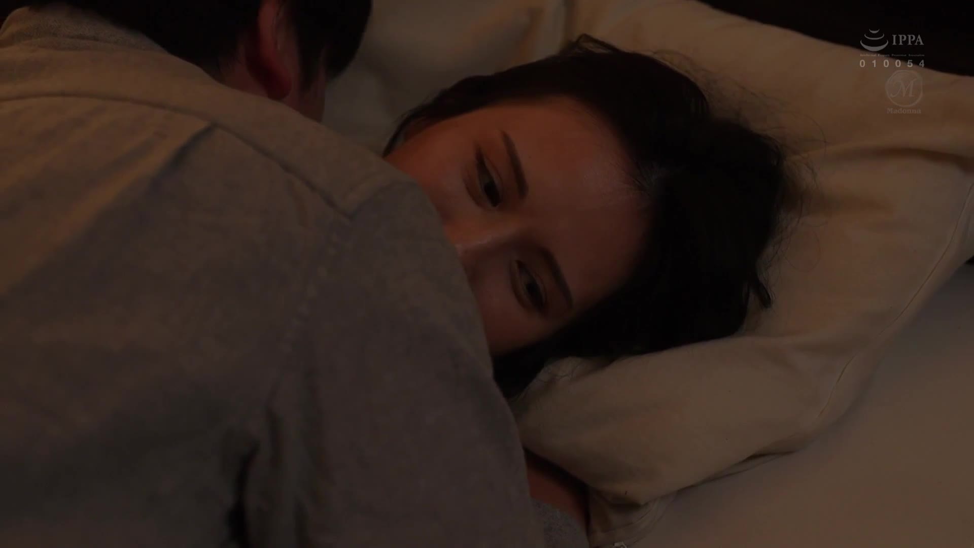 不停止的工地噪音。尋求救援的人妻的聲音被無情地掩蓋...。變成肉體勞動者的性奴隸，被內射圍繞。武藤彩花 - AV大平台 - 中文字幕，成人影片，AV，國產，線上看