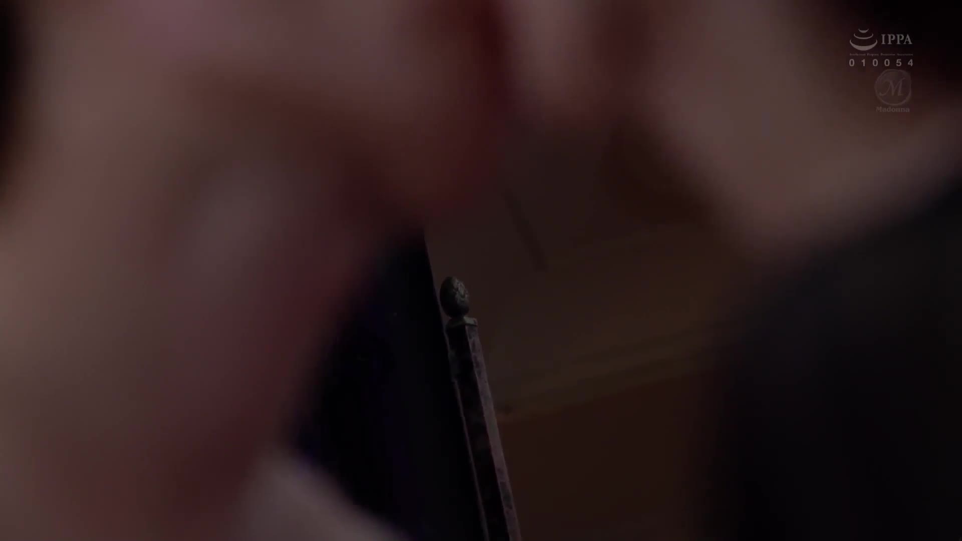 度假村泳池NTR 專屬美女×成熟比基尼...背德感和開放感交錯的NTR劇情。新妻優香 - AV大平台 - 中文字幕，成人影片，AV，國產，線上看