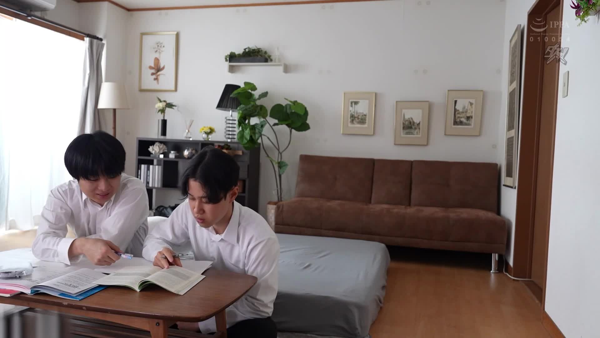 [AI解碼版]每天對著媽媽散發愛意光芒，一個月後，迷失理智的媽媽一再與我們交纏不休 妃光莉 - AV大平台 - 中文字幕，成人影片，AV，國產，線上看