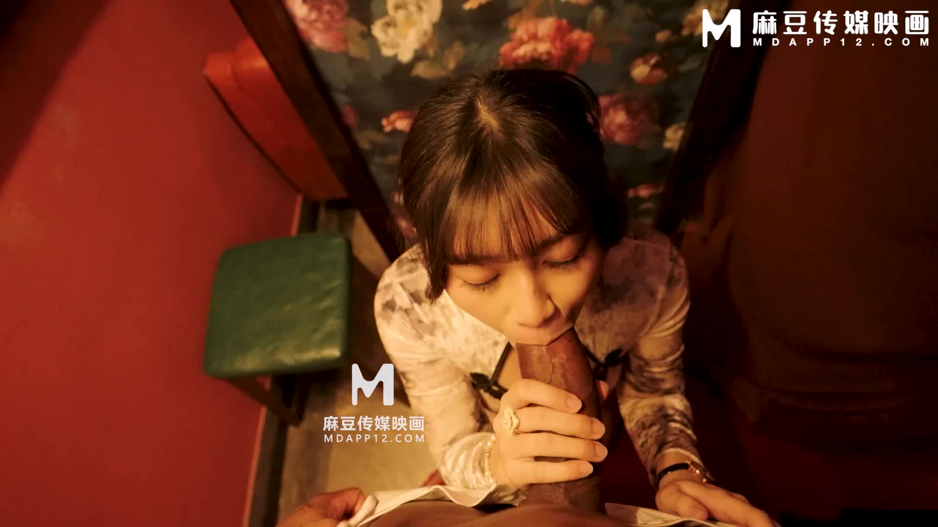 旗袍下的交換秘密 異國肉體激情盛宴 - AV大平台 - 中文字幕，成人影片，AV，國產，線上看