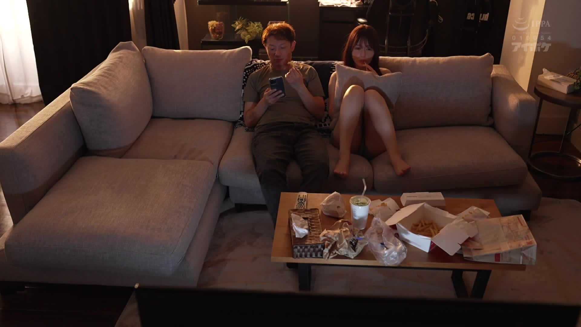 昨天剛認識的男人，隨性地發生關係，懶散地度過時間，隨心情再次發生關係。這就是女人真實的日常。但不知怎麼的，卻是一種普通而色情的性愛。古川穗花 - AV大平台 - 中文字幕，成人影片，AV，國產，線上看