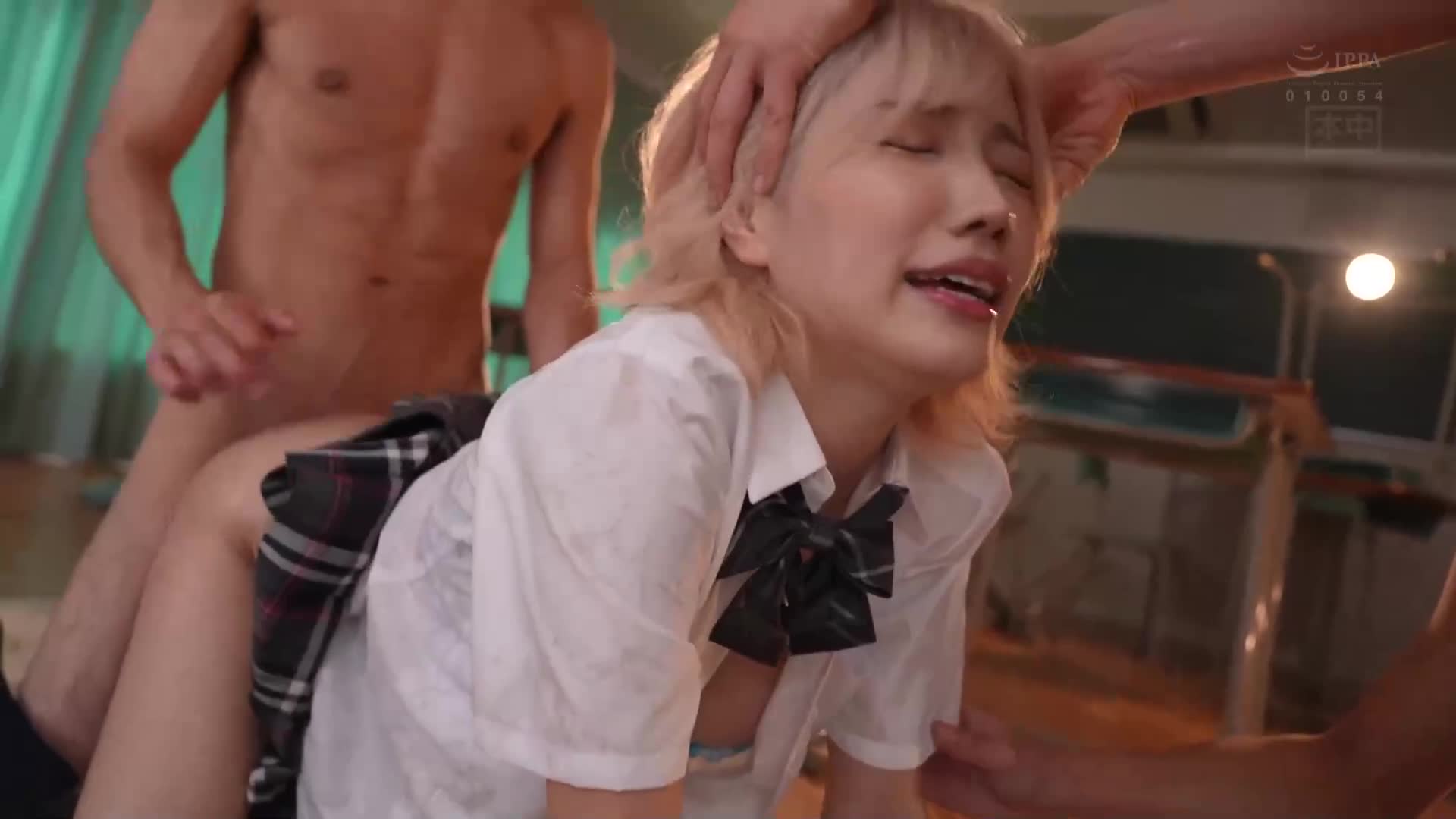 立場逆轉！將班上的欺凌女孩莫卡誘使成為雌性，不停地讓她懷孕，並進行輪姦！！ 春陽萌花 - AV大平台 - 中文字幕，成人影片，AV，國產，線上看