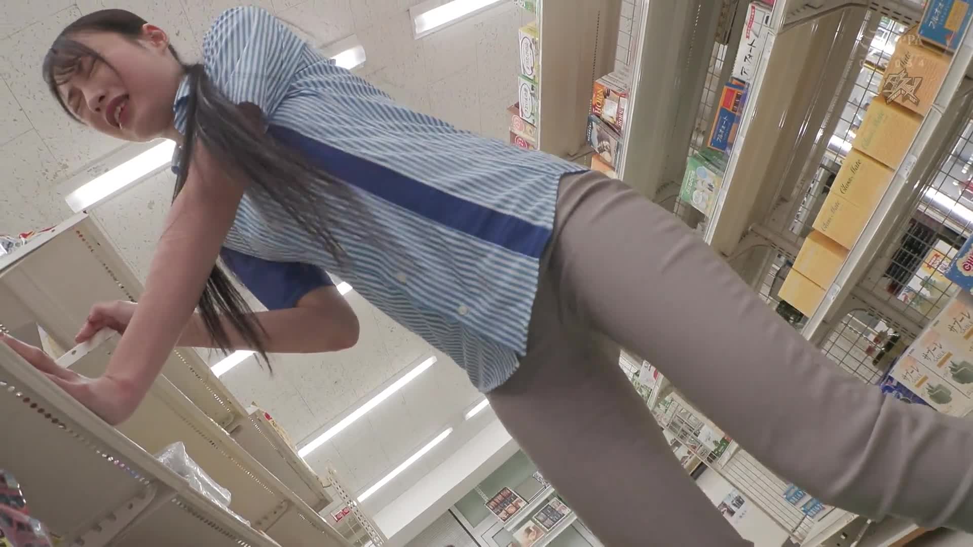 被討厭的店長掌握弱點，權力壓迫暴走活塞導致失禁噴溅墜落。被聖水沖擊濺濕的深夜便利店打工。月野江翠 - AV大平台 - 中文字幕，成人影片，AV，國產，線上看