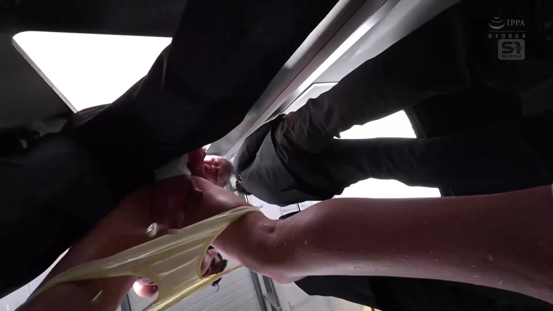 每天早上看到胸部巨大的女學生，忍不住對她進行淫蕩的行為...結果她竟然對性產生興趣，想要被摸胸。 田野憂 - AV大平台 - 中文字幕，成人影片，AV，國產，線上看