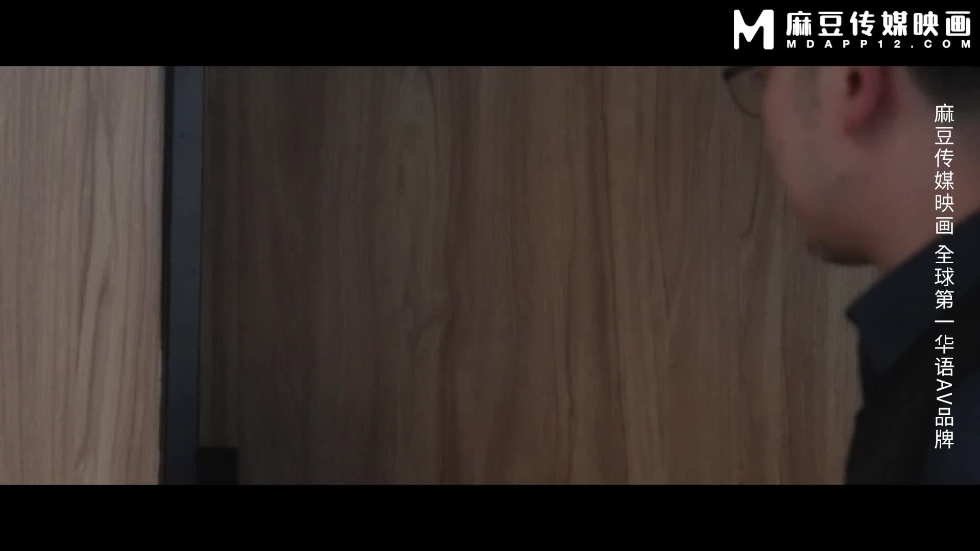 藍天航空公司的空姐EP2 權色交易多P遊戲 李蓉蓉 黎芷萱 蘭々 - AV大平台 - 中文字幕，成人影片，AV，國產，線上看