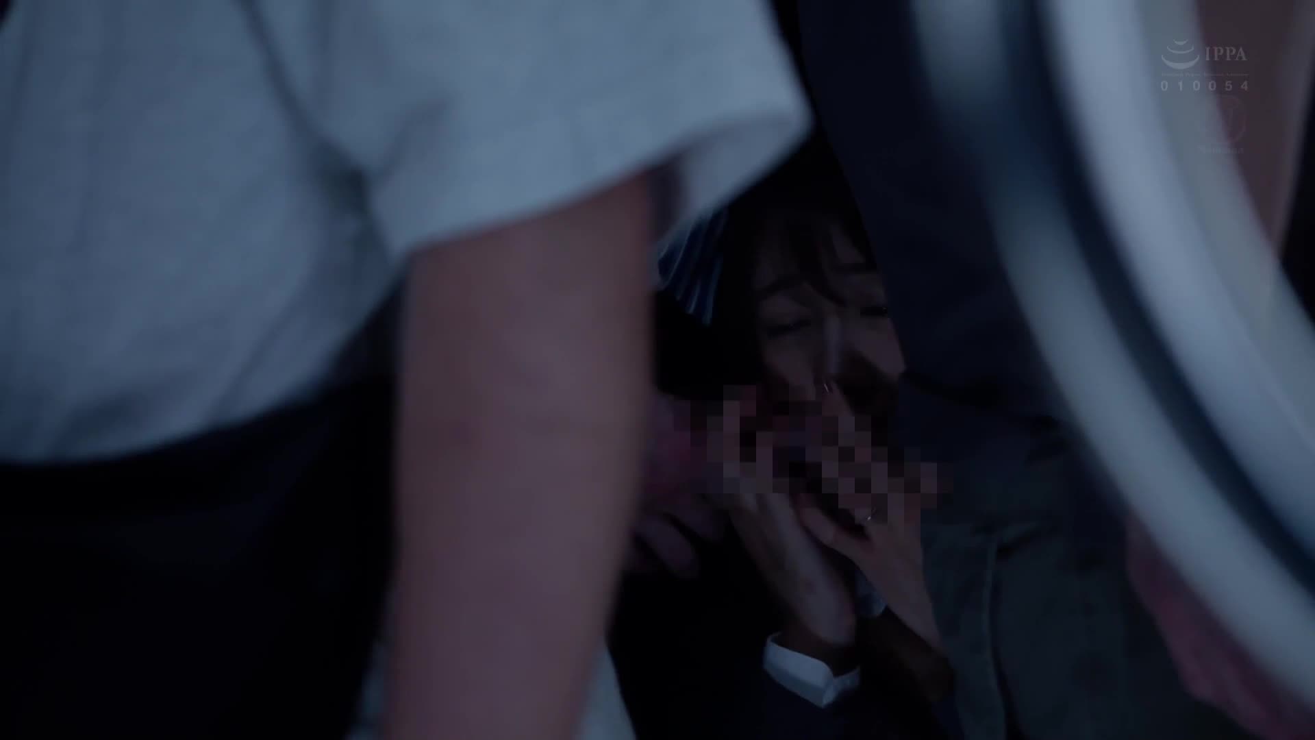 身動不如簡單…乘車率200％的通勤高峰時刻，感到痴迷。竹內有紀 - AV大平台 - 中文字幕，成人影片，AV，國產，線上看