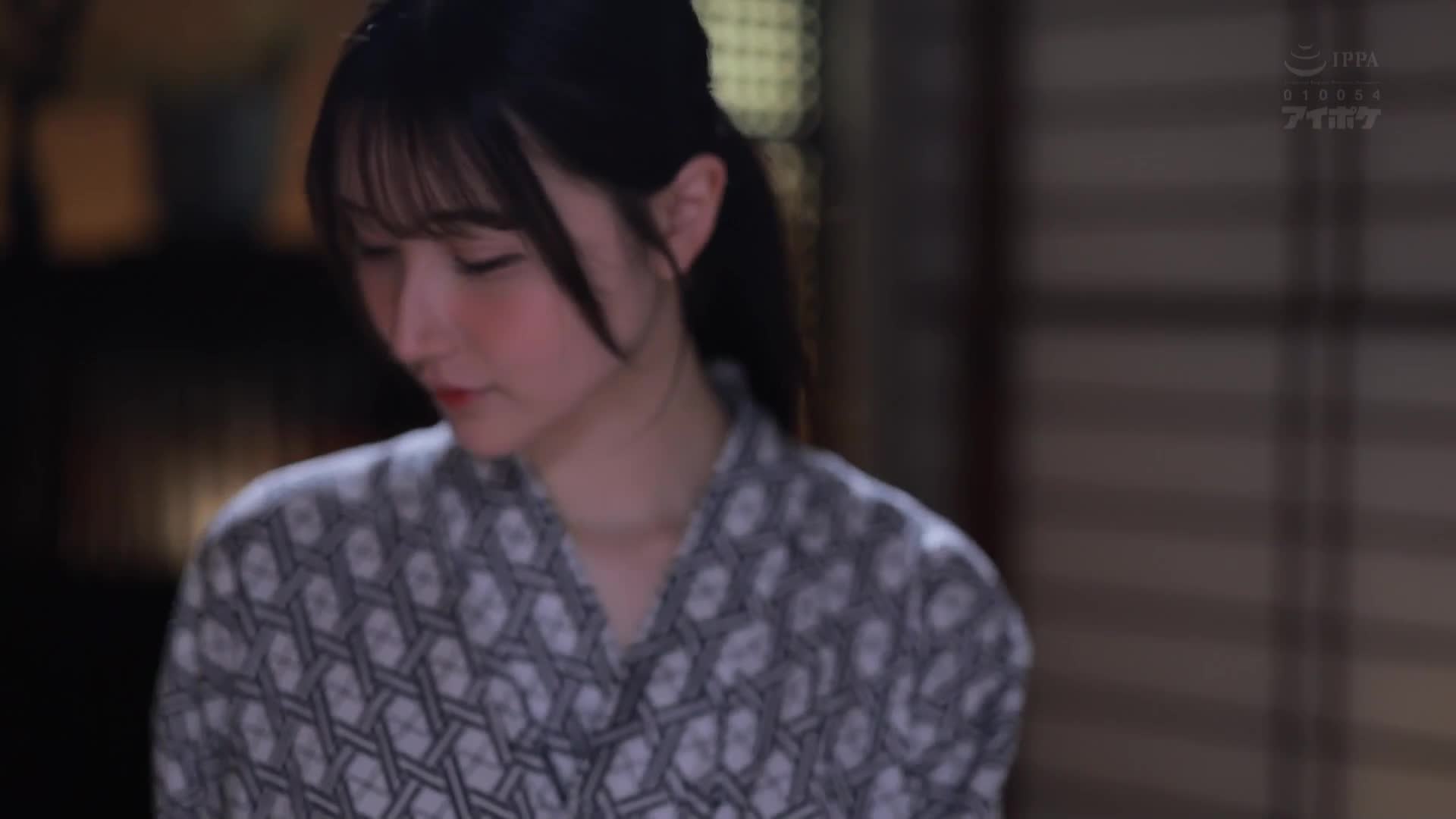 在出差時與我死對頭的上司竟然被安排在同一間溫泉旅館的相同房間裡…被一個醜陋且性慾旺盛的中年男人一次又一次地弄得高潮不斷的我。藤咲舞 - AV大平台 - 中文字幕，成人影片，AV，國產，線上看