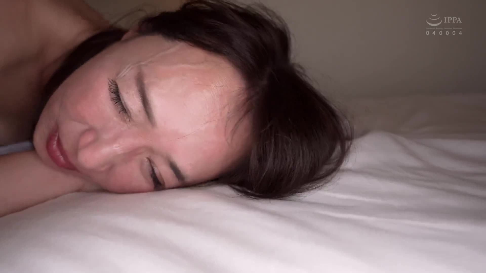 性欲絕倫的男人和一天被關在旅館的約會〜偷偷看著被歡愉到最高潮的不倫SEX〜 安野由美 - AV大平台 - 中文字幕，成人影片，AV，國產，線上看