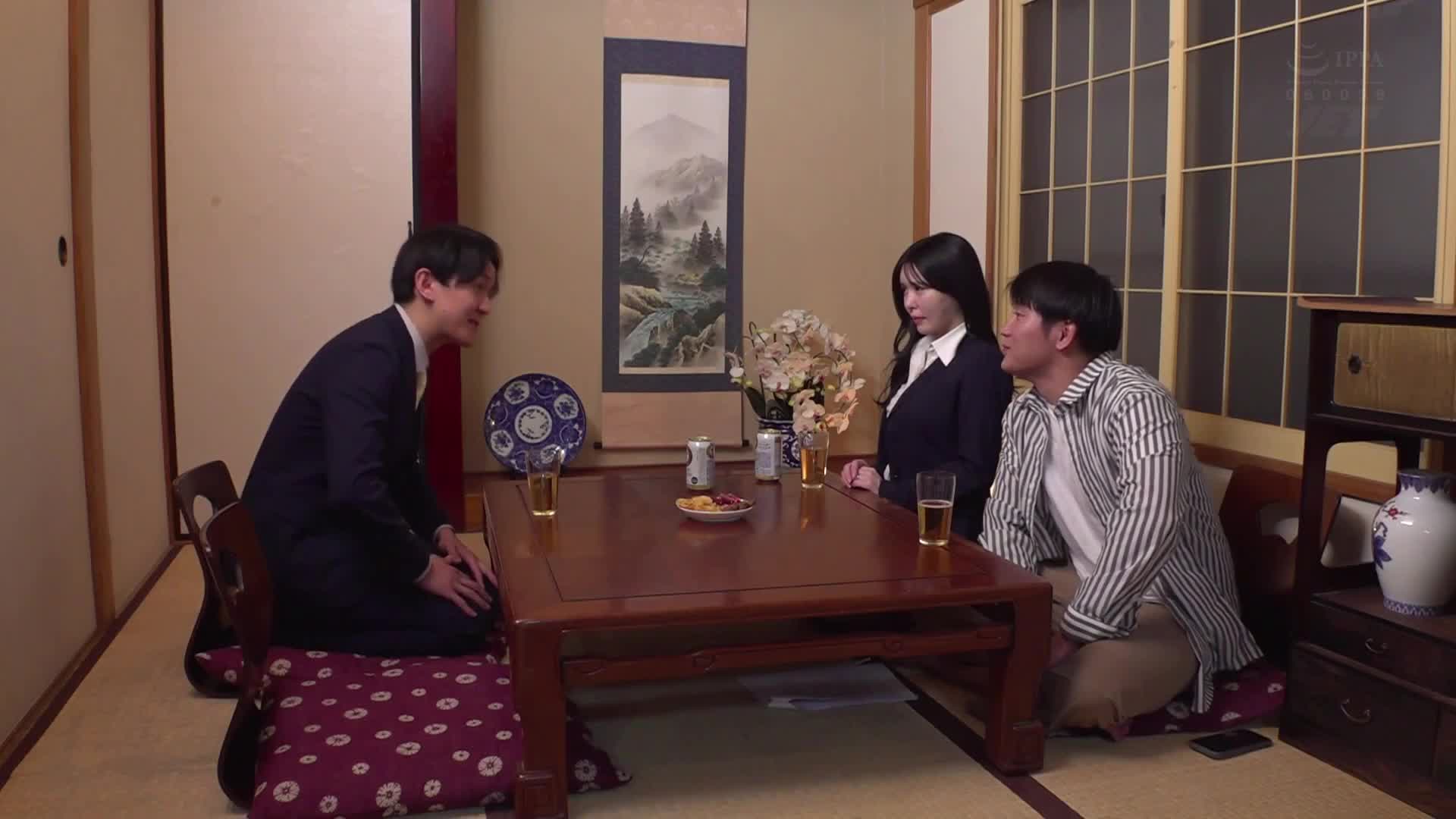 被視為性對象的愛妻，被合作夥伴的高層們一再地細心地摩擦和插入，被迫進行性接待...。黑島玲衣 - AV大平台 - 中文字幕，成人影片，AV，國產，線上看