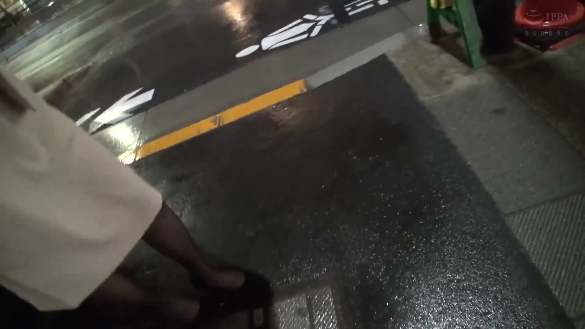 所有在職空姐們！能否為處男先生提供「招待」？用包皮陰莖揉擦給不懂素股的異世界居民，然後滑滑的！讓被羞辱的女神被塞滿生中出！連續生中出特輯 - AV大平台 - 中文字幕，成人影片，AV，國產，線上看