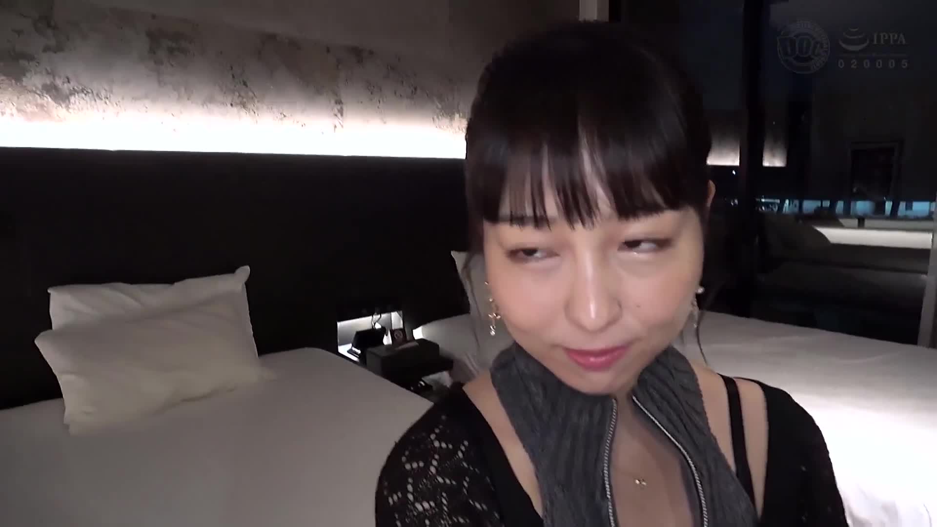 【這位女孩為了工作什麼都願意做。】地下偶像為了追求成功向製作人獻出一切！擺明要以身相許來爭取主流出道，不管多難也要笑著擺動腰部，看看這位做愛偶像的神態吧！Case.4_本條(24) - AV大平台 - 中文字幕，成人影片，AV，國產，線上看