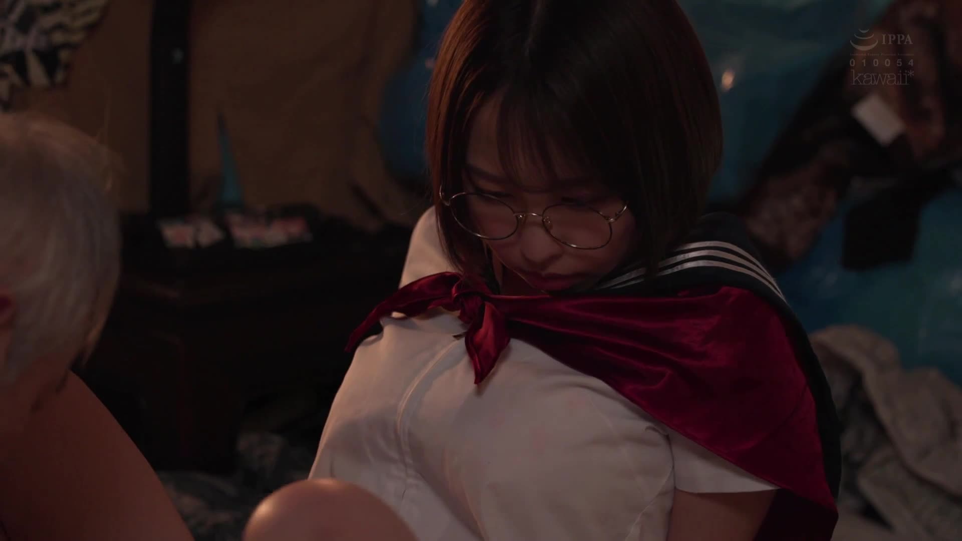 [AI解碼版]鄰居的垃圾房中，中年男子對著女孩連續進行連續射精監禁調教，直到懷孕49發... 末路的鹽味眼鏡制服女孩宍戸里帆 - AV大平台 - 中文字幕，成人影片，AV，國產，線上看