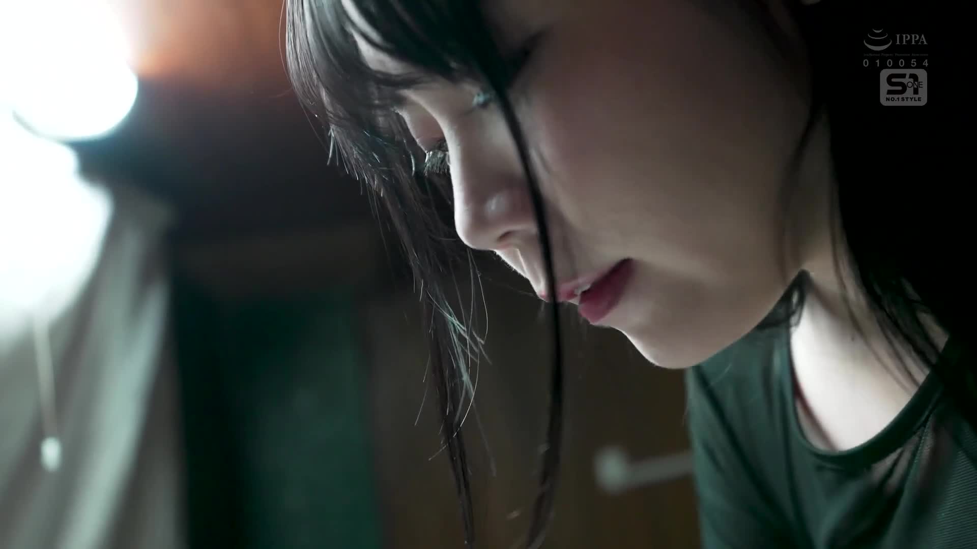 借錢給老公，被夜逃避並成為替身的M罩杯年輕妻子被當作活動型大型自慰器帶著亂走 南羽琉 - AV大平台 - 中文字幕，成人影片，AV，國產，線上看