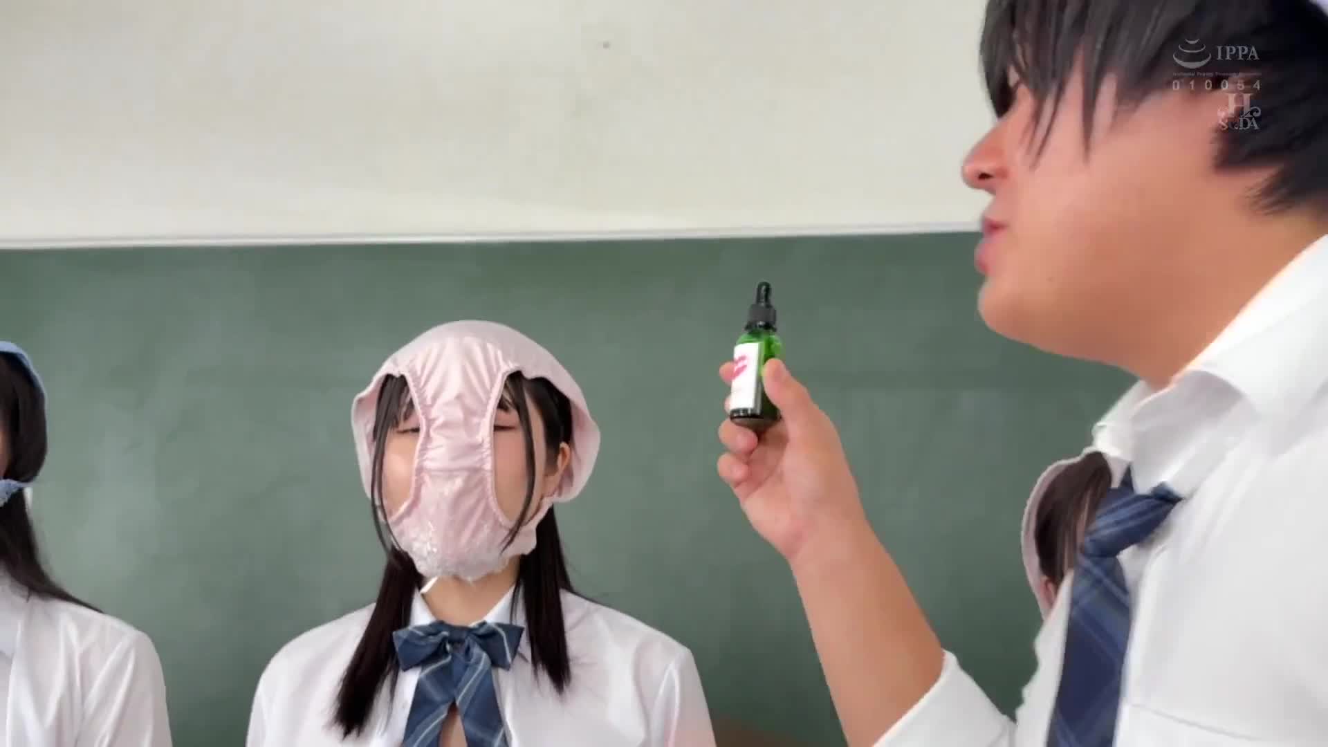 內褲洗腦。我讓所有霸凌者把內褲戴在頭上，徹底征服了他們的人格。 - AV大平台 - 中文字幕，成人影片，AV，國產，線上看