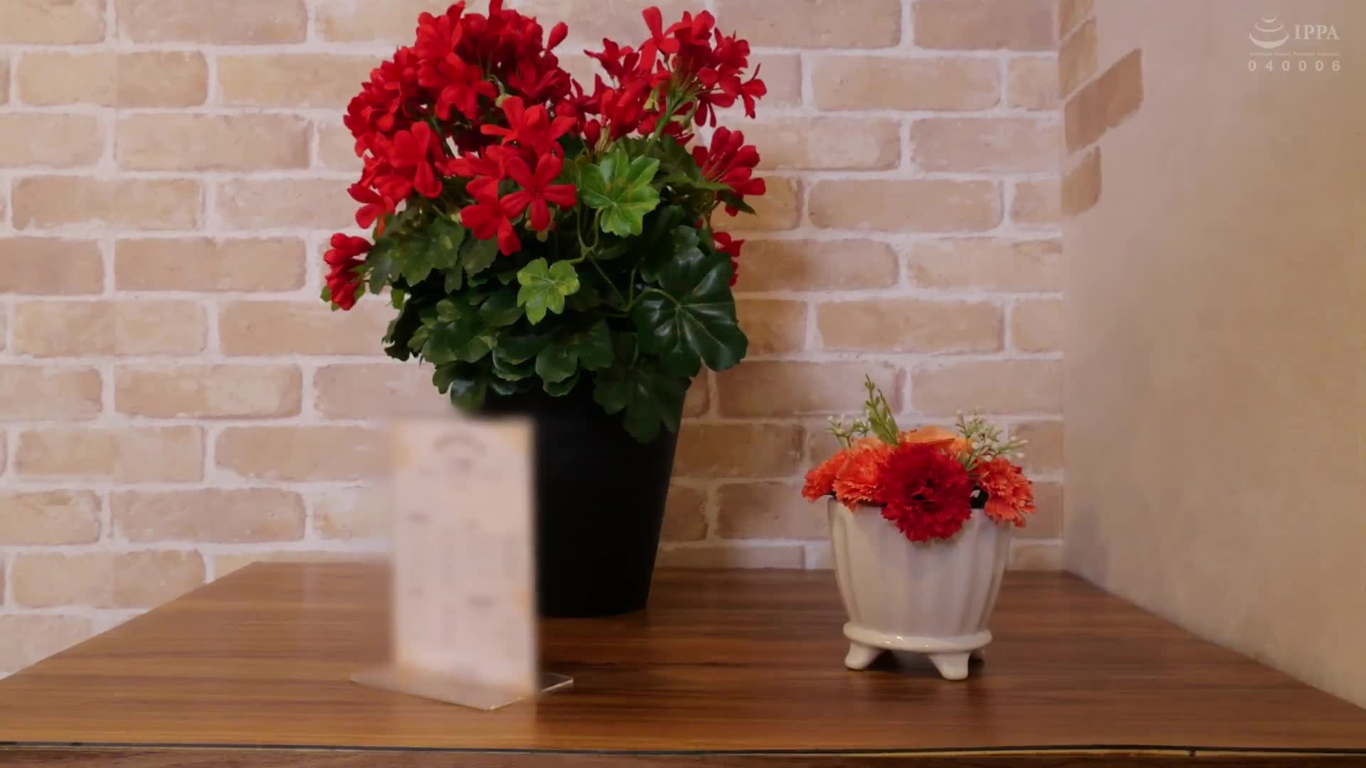 懷孕期間中開始打工的妻子，與店長發生不倫關係...小那海綾 - AV大平台 - 中文字幕，成人影片，AV，國產，線上看