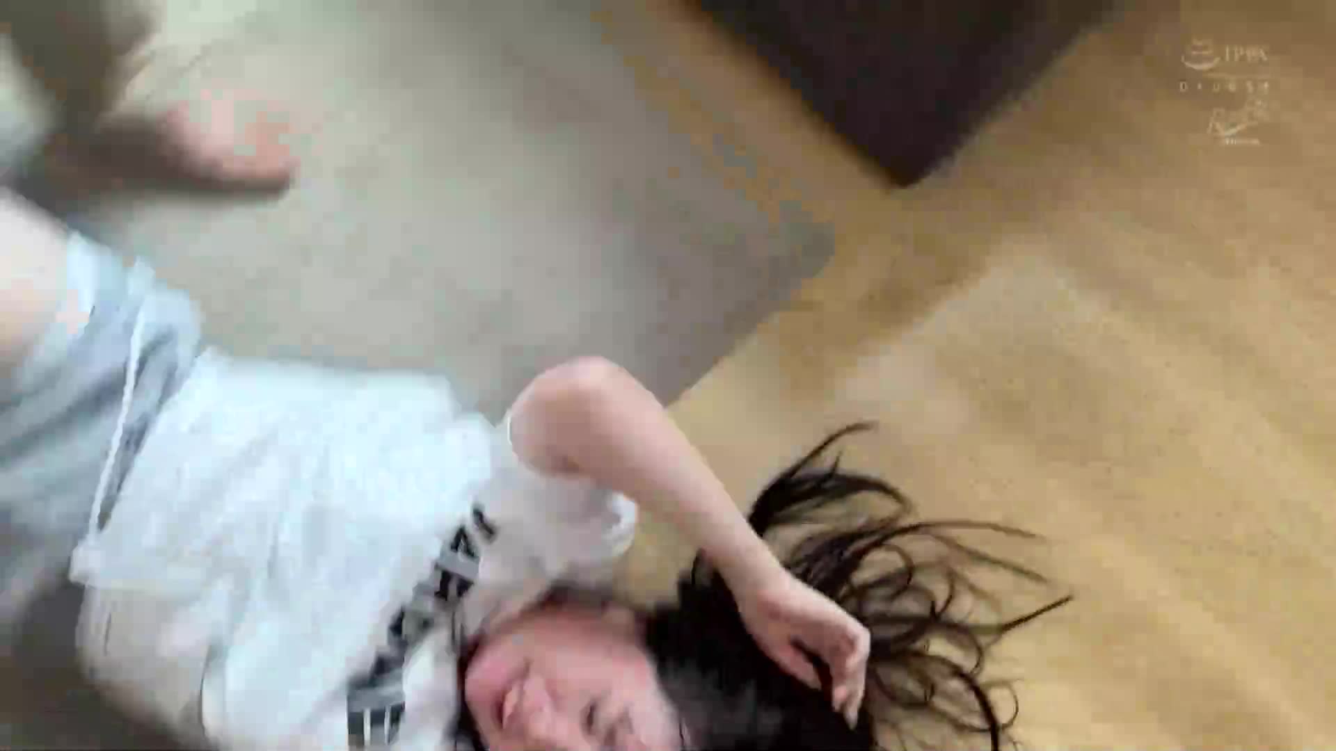 電車上經常看到的可愛女孩被騷擾跟蹤！電車痴漢！睡眠性侵！家庭襲擊！魔鬼行為盛宴 櫻庭萌奈 - AV大平台 - 中文字幕，成人影片，AV，國產，線上看