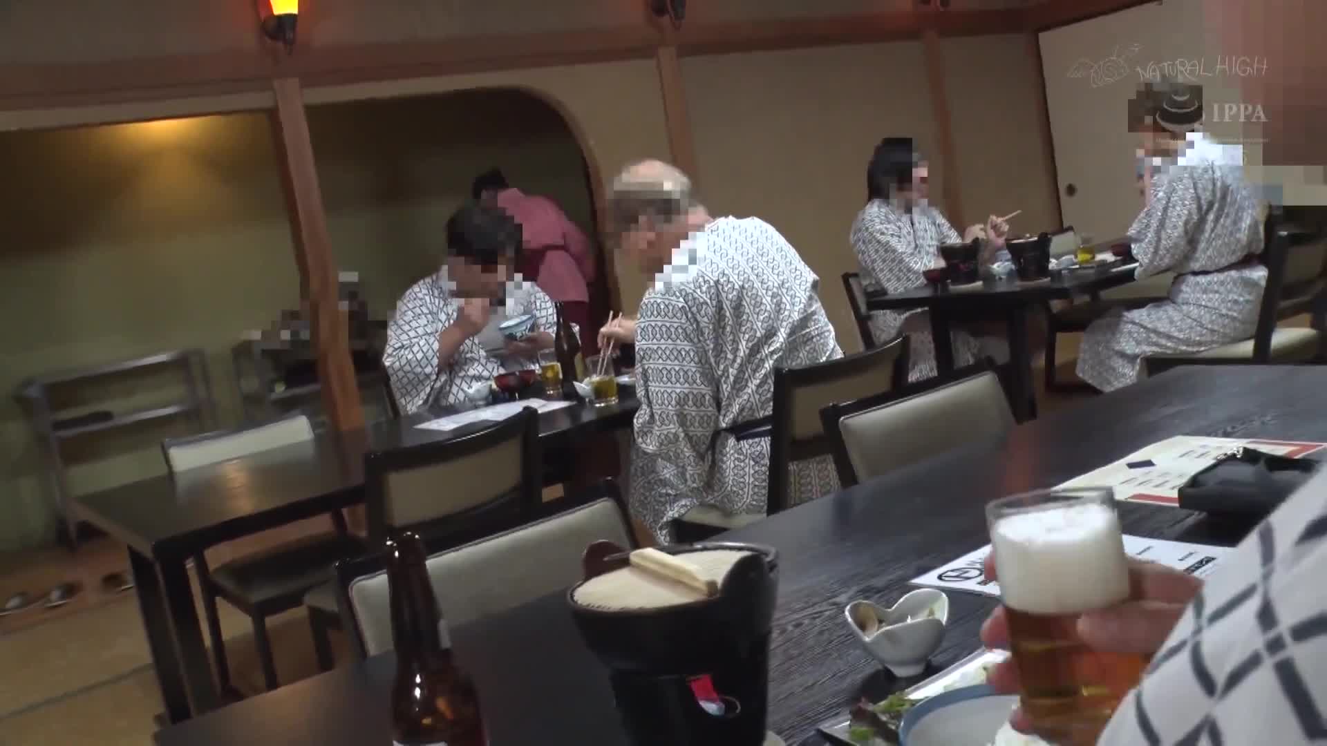 同時開發雙孔遙控振動器，羞恥的、擁有美麗臀部的兼職女孩因遙控雙重高潮而無法動彈，在極樂中噴湧而出。 - AV大平台 - 中文字幕，成人影片，AV，國產，線上看