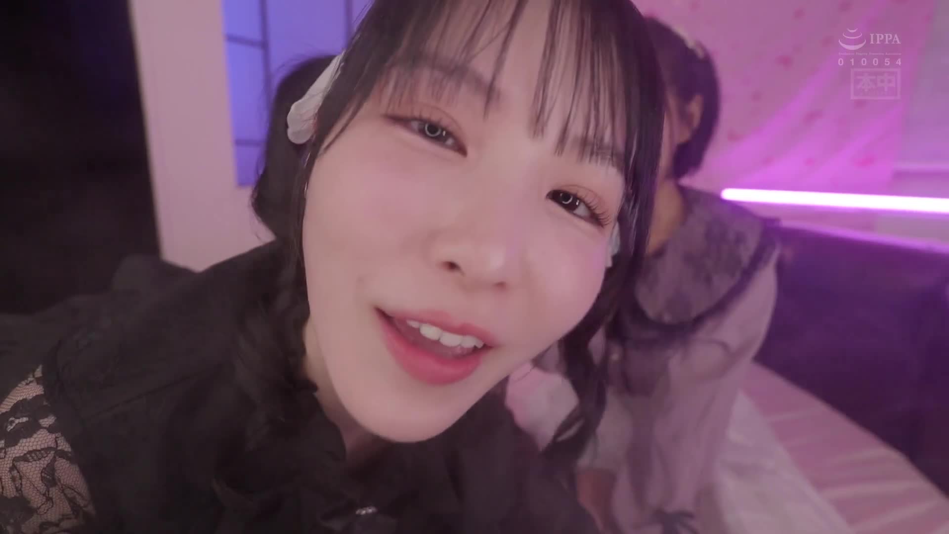 年輕女子對處於支配地位的男性，在咒罵及侮辱的情況下，多次讓他射精，特別專為M男設計的乳頭調教性感風俗，由香水純和日向夏主演。 - AV大平台 - 中文字幕，成人影片，AV，國產，線上看